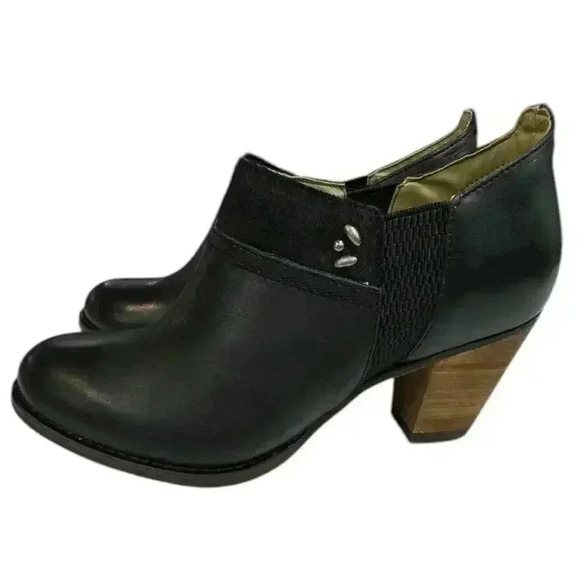 OLUKAI WOMEN'S HO'OU'I Black leather Heeled Slip On Ankle Bootie Size W6 - Picture 5 of 11